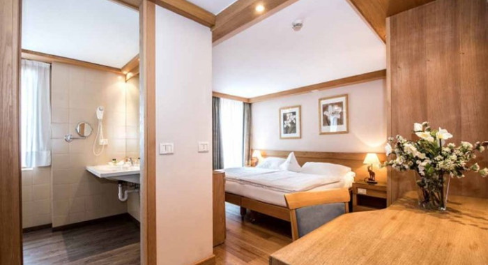Sertorelli Sport Hotel, Cervinia ski chalet, image 5